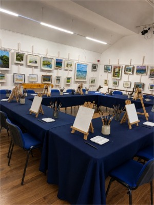 Art classes in An tSean Bheairic, An Fál Carrach, Co. Donegal, Ireland